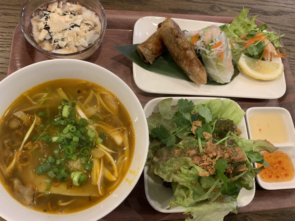 カットビィ、ベトナム料理店